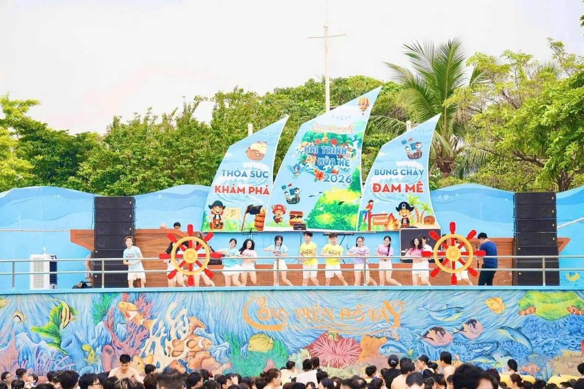 Hanoi rolls out vibrant tourism activities during April 30-May 1 celebrations